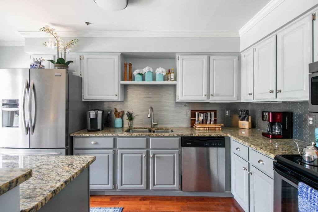 Walk To Broadway Charming Modern Historic Townhome Нашвілл Екстер'єр фото